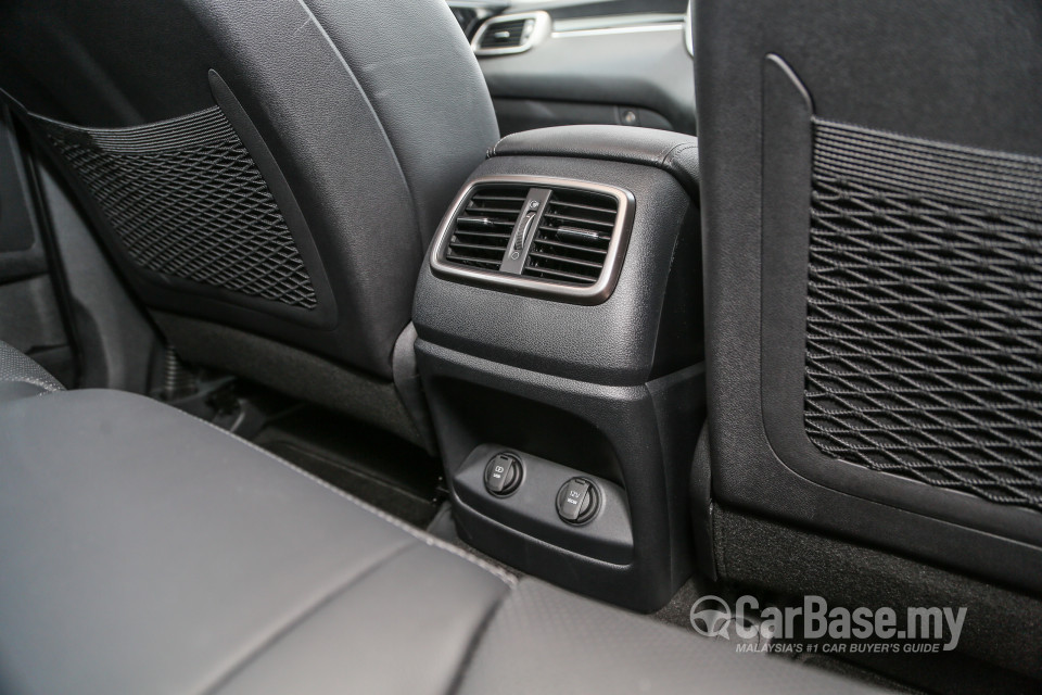 Kia Sorento UM (2016) Interior