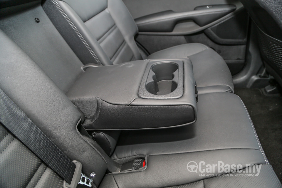 Kia Sorento UM (2016) Interior