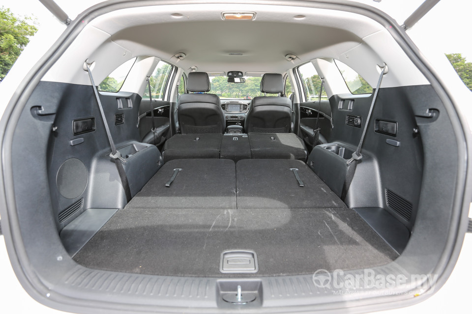 Kia Sorento UM (2016) Interior
