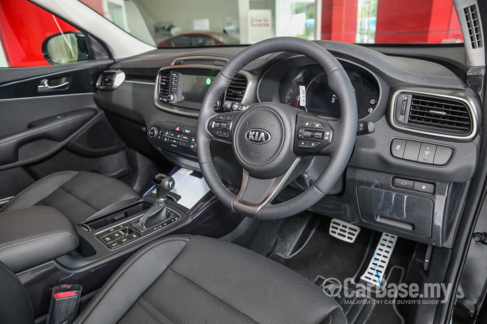 Kia Sorento UM (2016) Interior