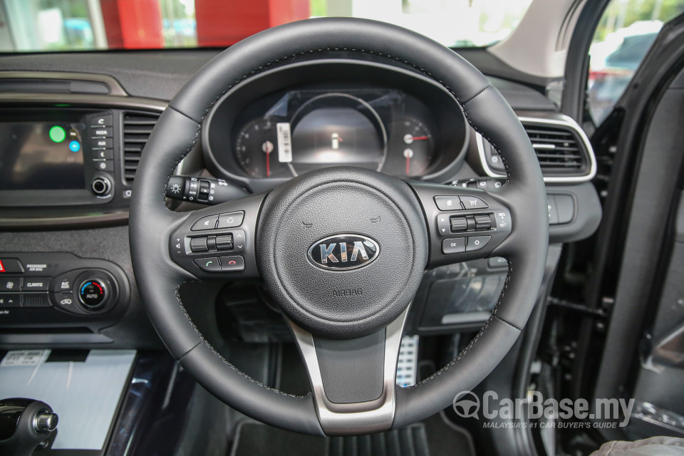 Kia Sorento UM (2016) Interior