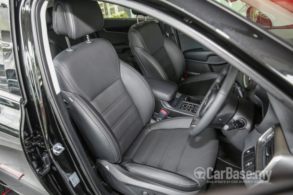 Kia Sorento UM (2016) Interior