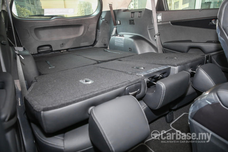 Kia Sorento UM (2016) Interior