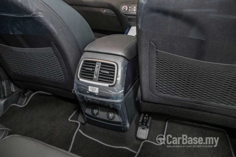 Kia Sorento UM (2016) Interior
