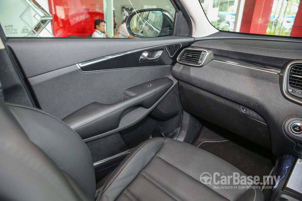 Kia Sorento UM (2016) Interior