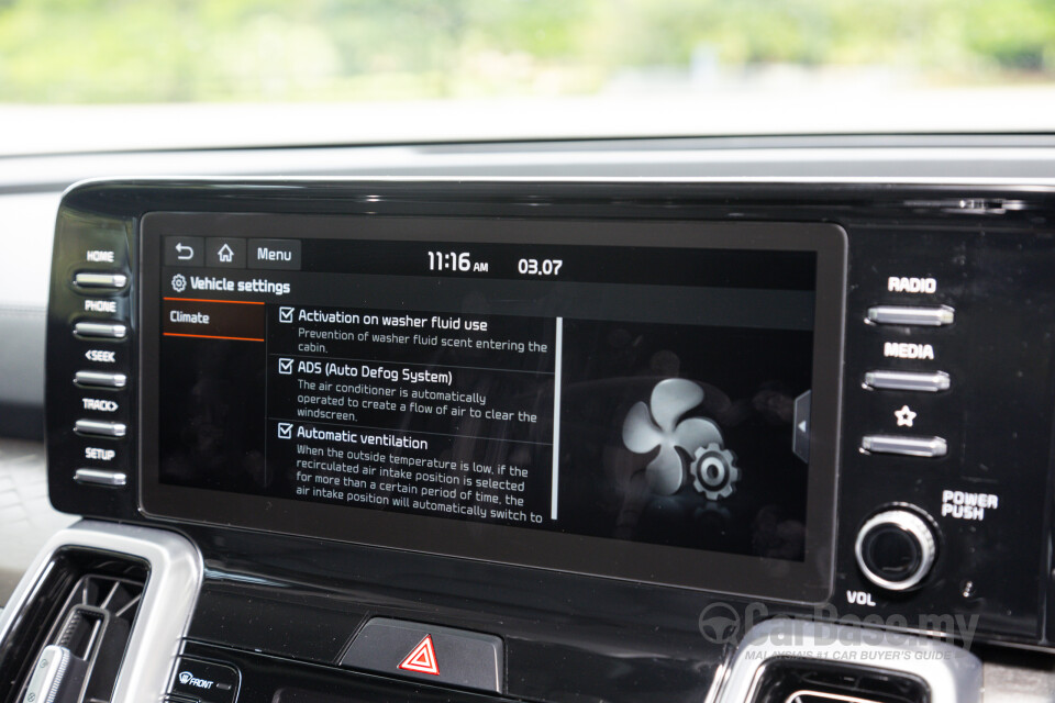 Kia Sorento MQ4 (2023) Interior