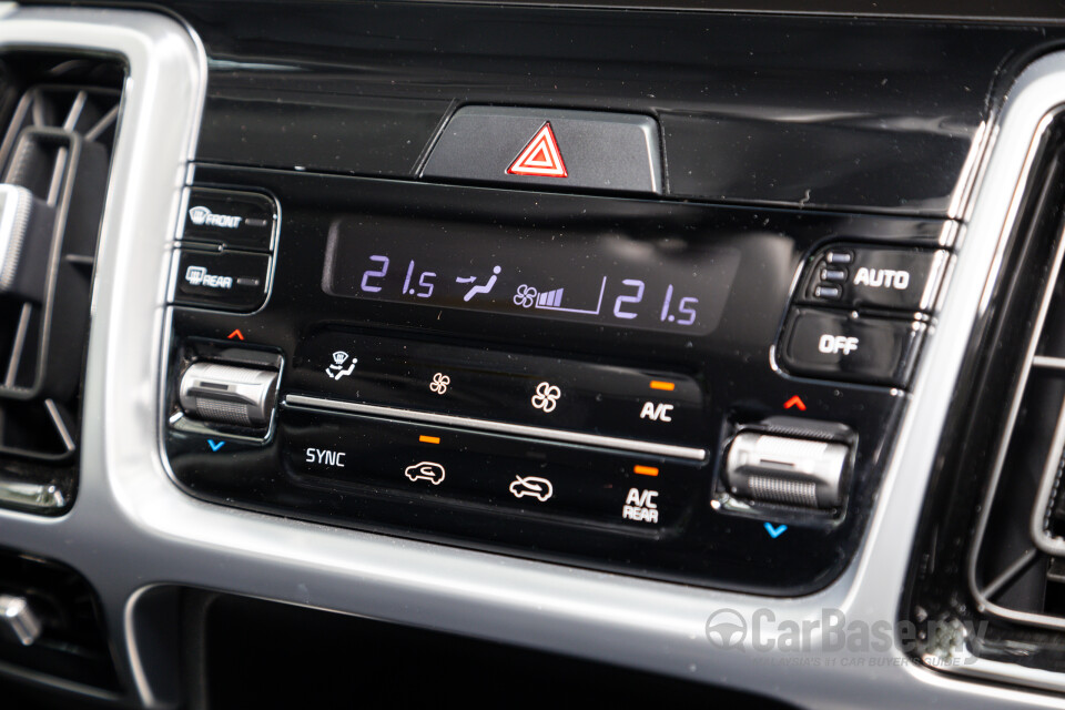 Kia Sorento MQ4 (2023) Interior