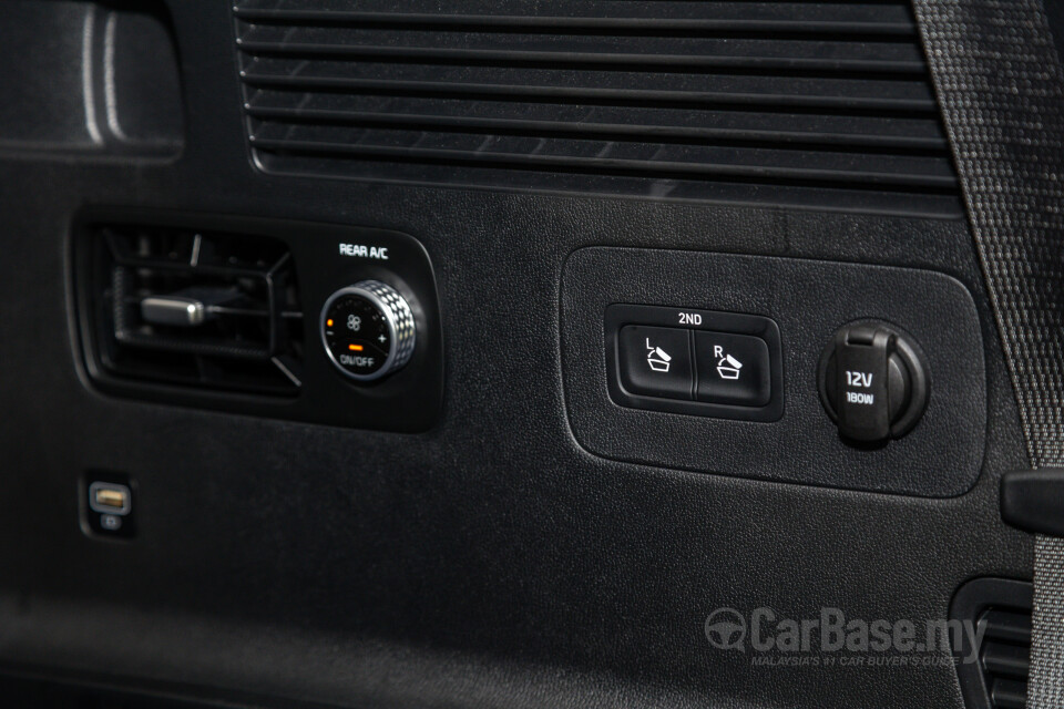 Kia Sorento MQ4 (2023) Interior