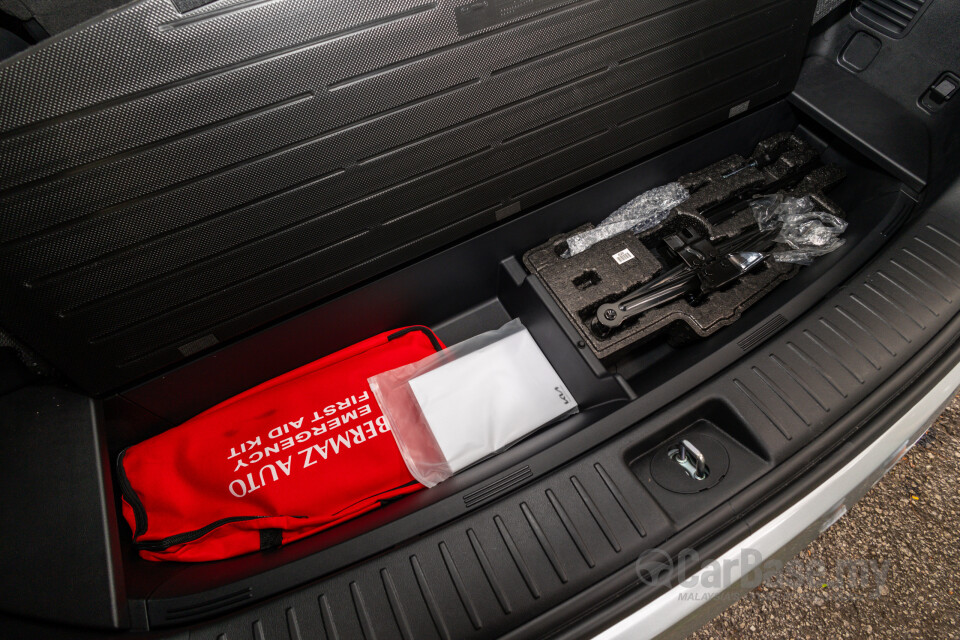 Kia Sorento MQ4 (2023) Interior