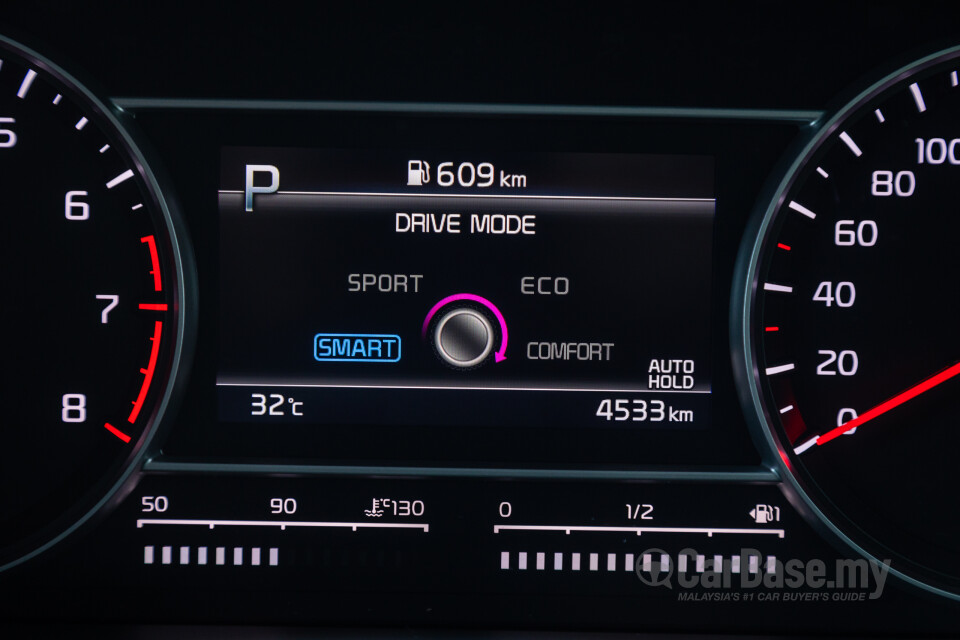 Kia Sorento MQ4 (2023) Interior