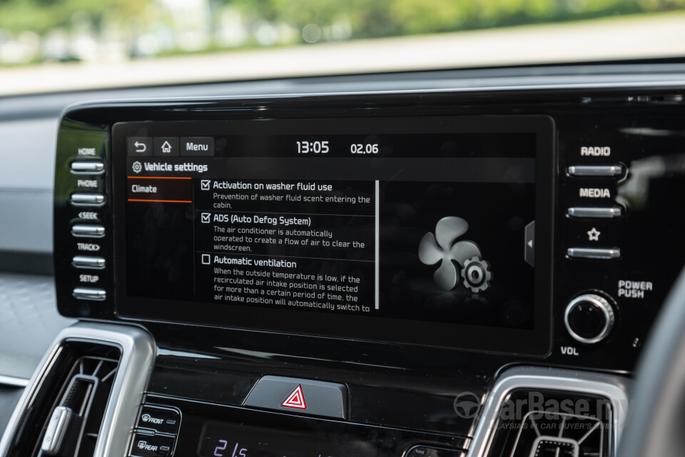 Kia Sorento MQ4 (2023) Interior