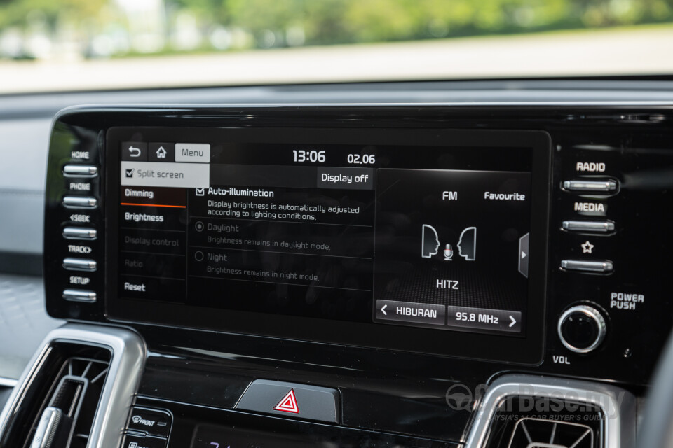 Kia Sorento MQ4 (2023) Interior