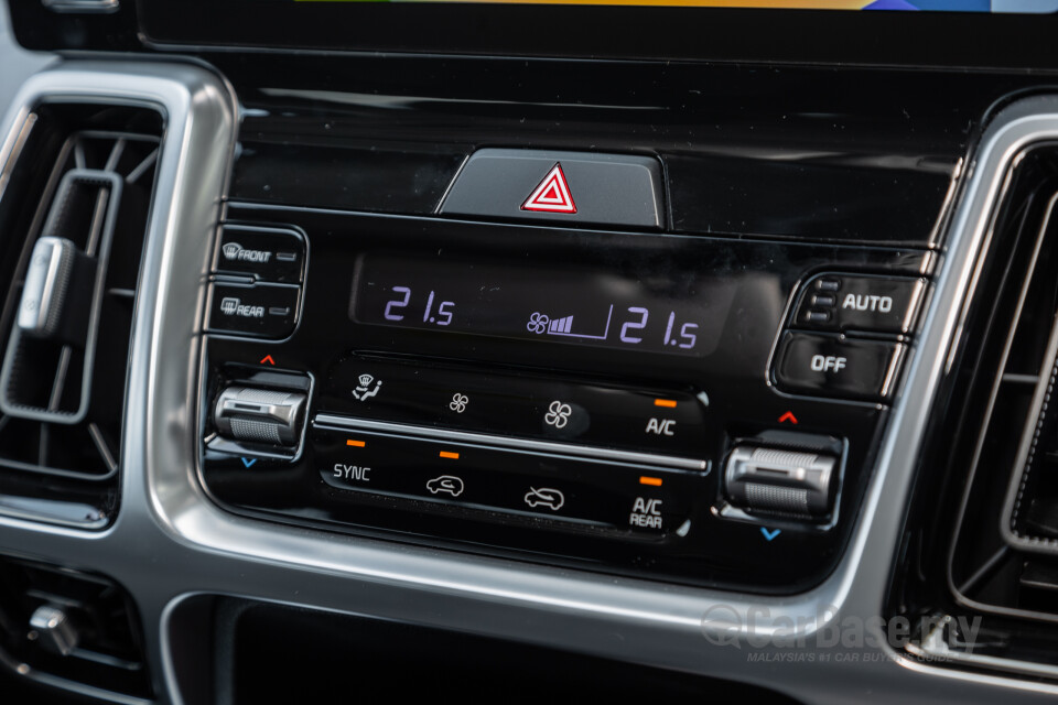 Kia Sorento MQ4 (2023) Interior