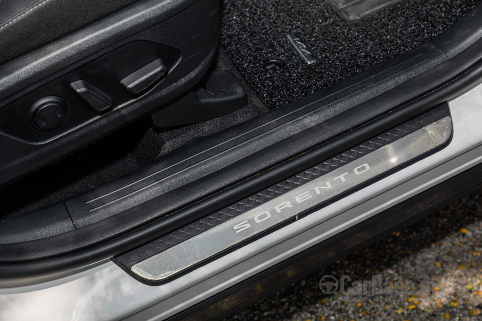 Kia Sorento MQ4 (2023) Interior