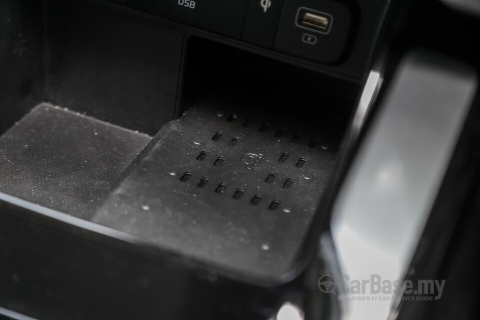 Kia Sorento MQ4 (2023) Interior