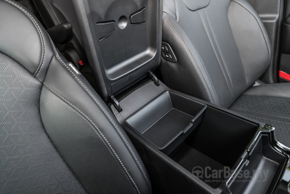 Kia Sorento MQ4 (2023) Interior