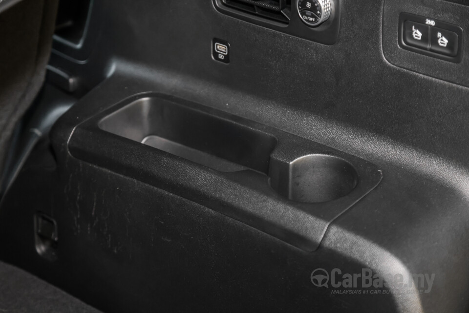 Kia Sorento MQ4 (2023) Interior