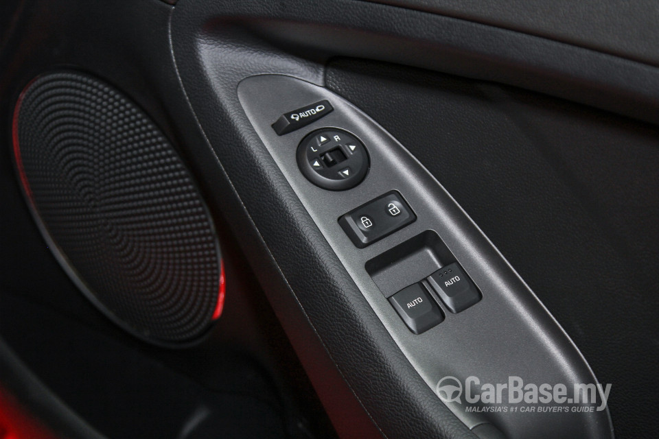 Kia Cerato Koup YD (2015) Interior