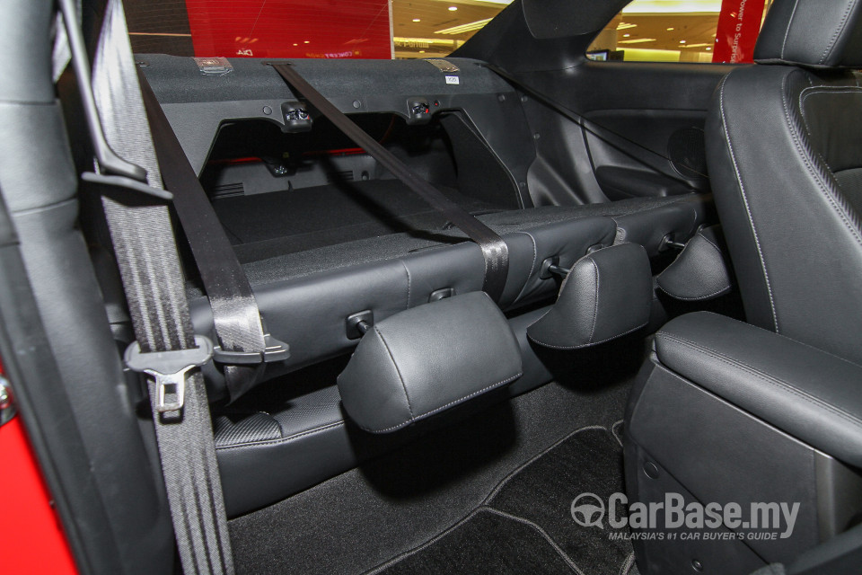Kia Cerato Koup YD (2015) Interior