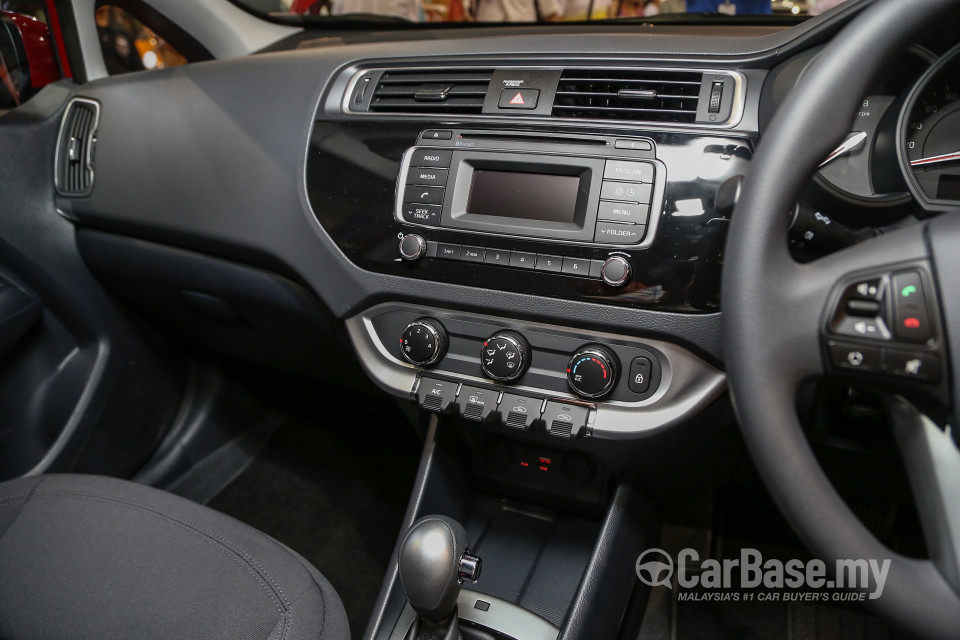 Kia Rio Sedan UB Sedan Facelift (2016) Interior