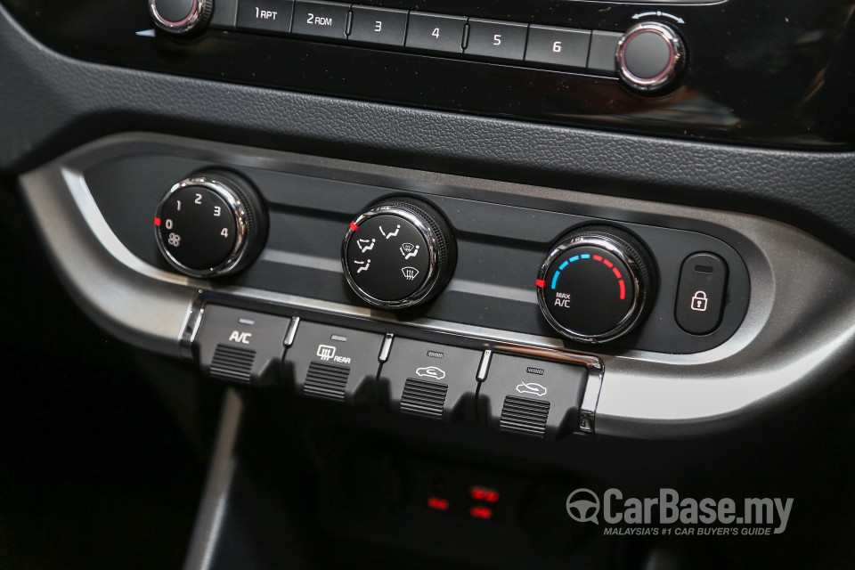 Kia Rio Sedan UB Sedan Facelift (2016) Interior