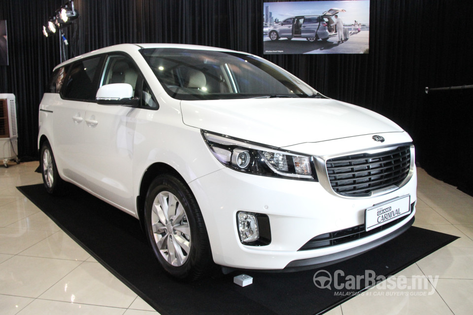 Kia Carnival YP (2017) Exterior