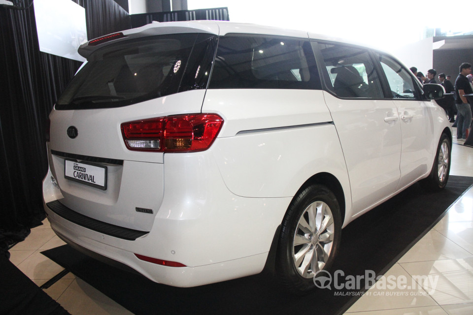 Kia Carnival YP (2017) Exterior