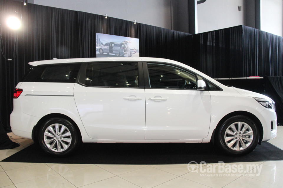 Kia Carnival YP (2017) Exterior
