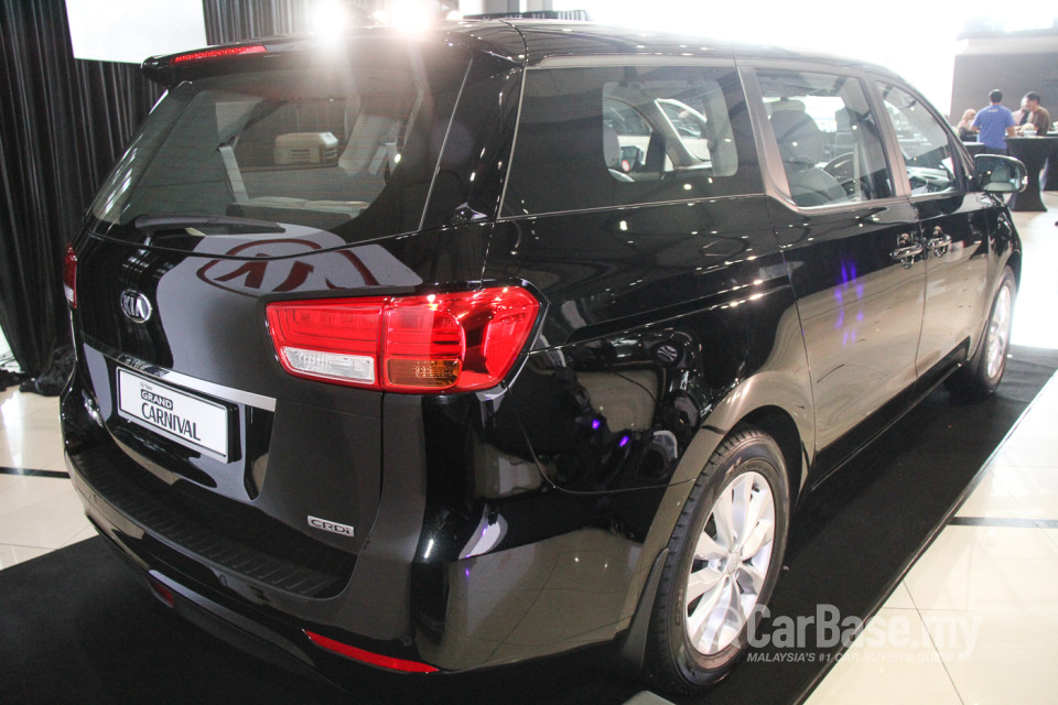 Kia Carnival YP (2017) Exterior