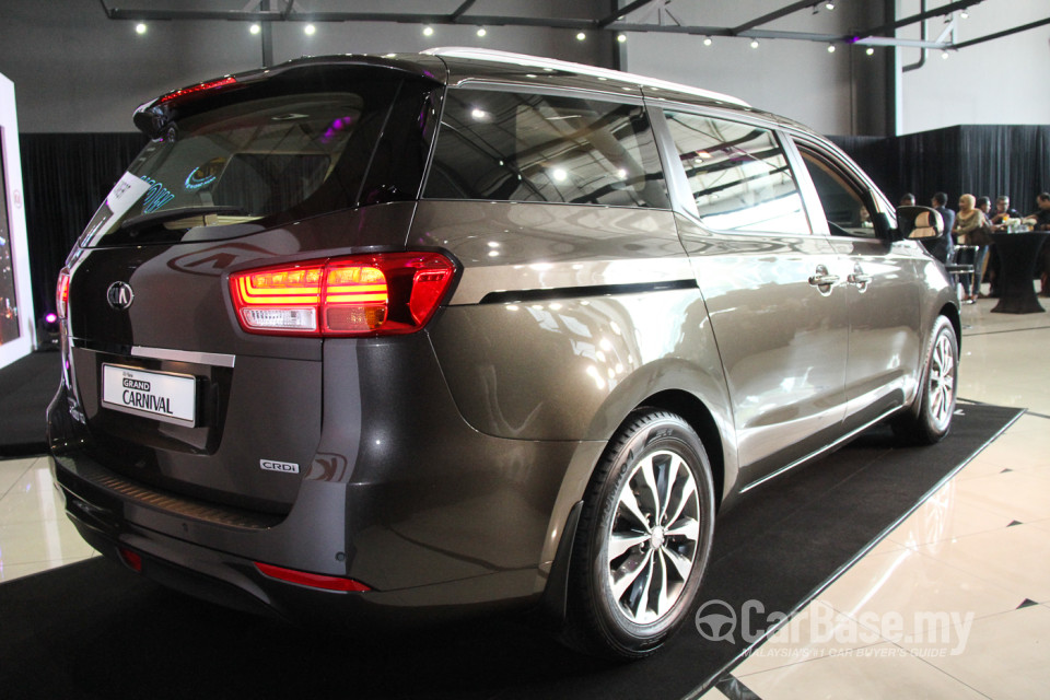 Kia Carnival YP (2017) Exterior