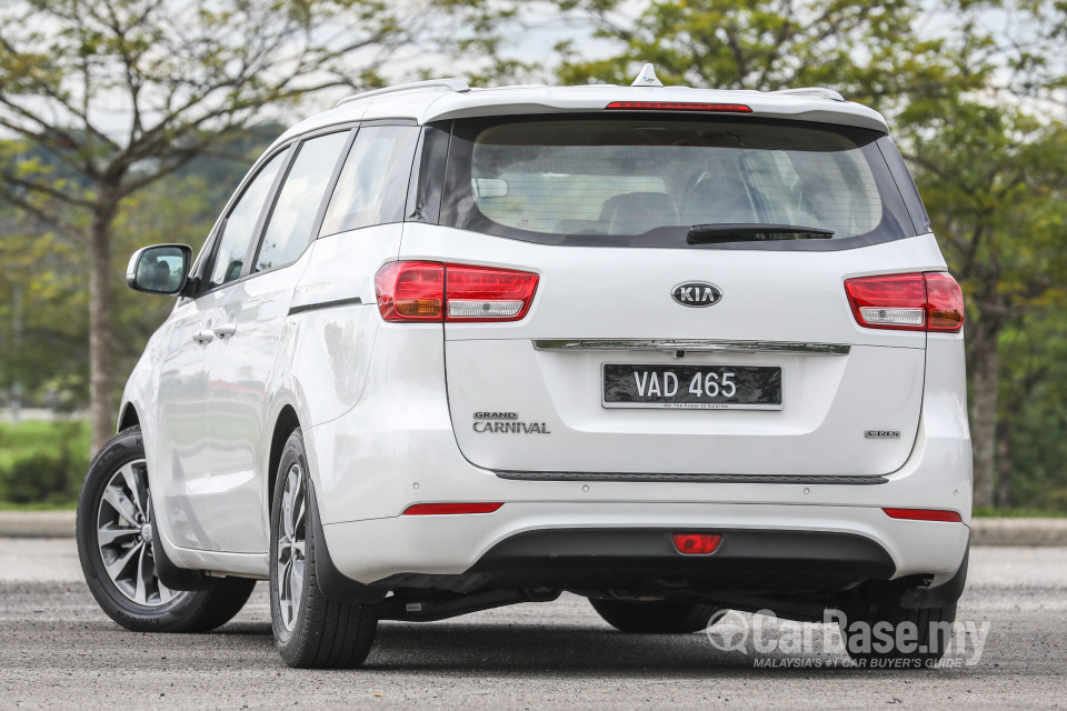 Kia Carnival YP (2017) Exterior