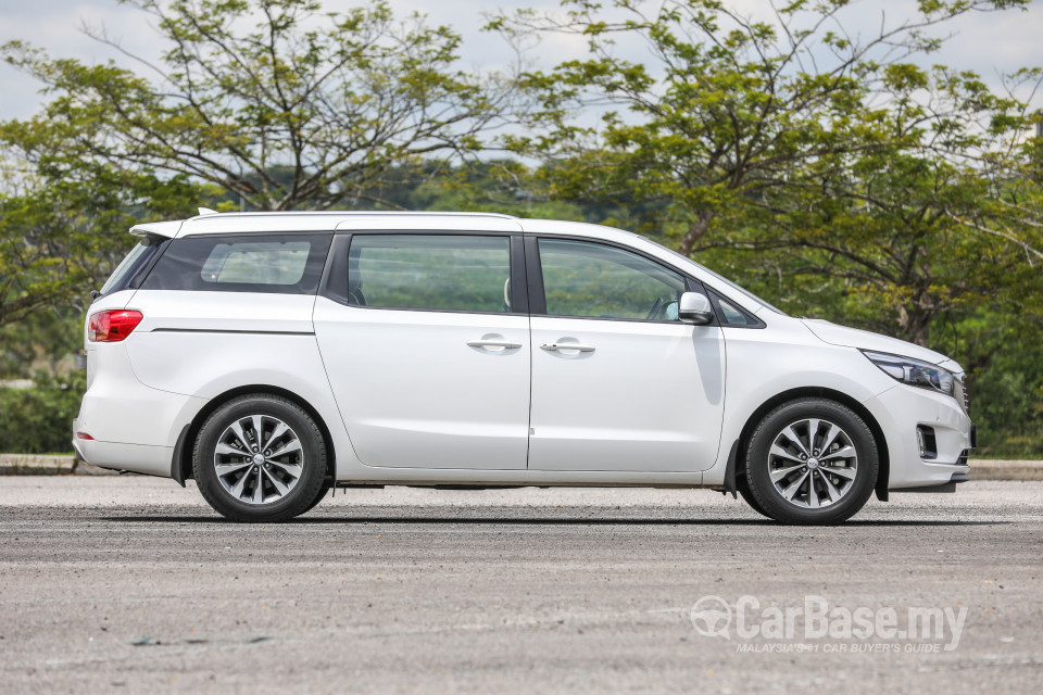 Kia Carnival YP (2017) Exterior