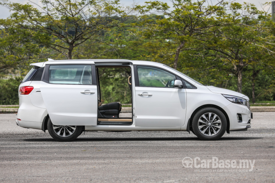 Kia Carnival YP (2017) Exterior