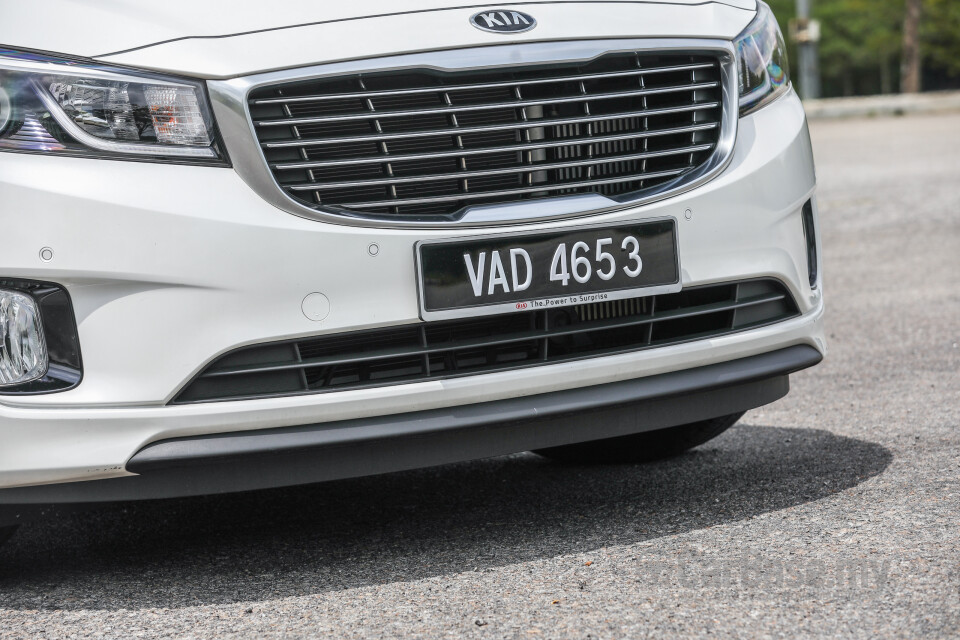 Kia Carnival YP (2017) Exterior