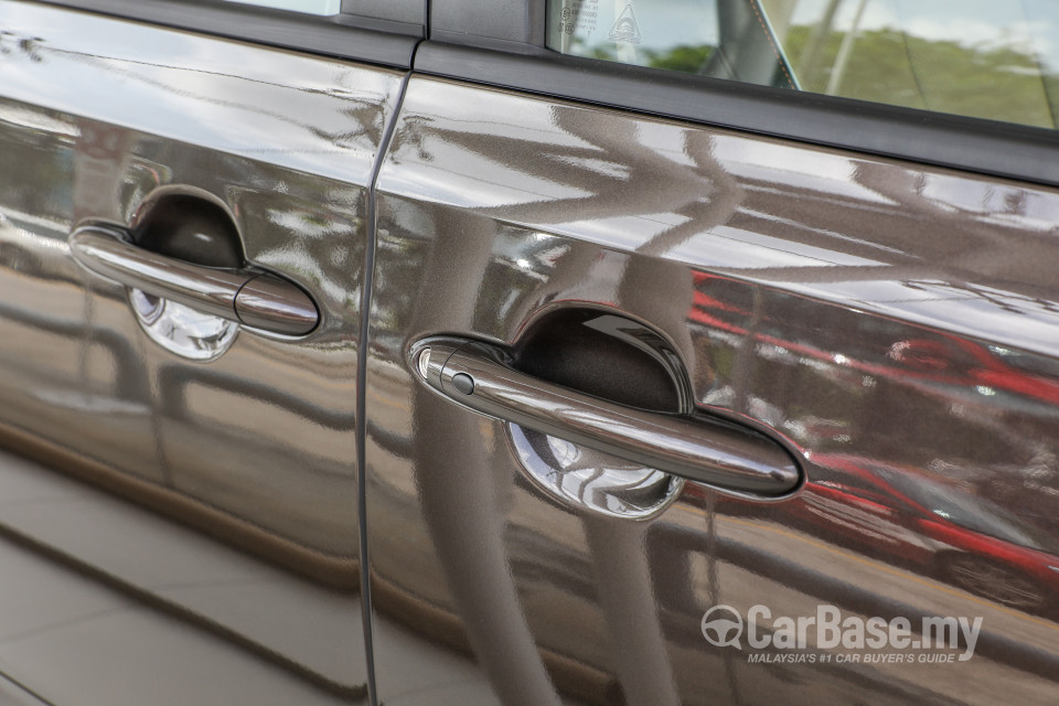 Kia Carnival YP (2017) Exterior