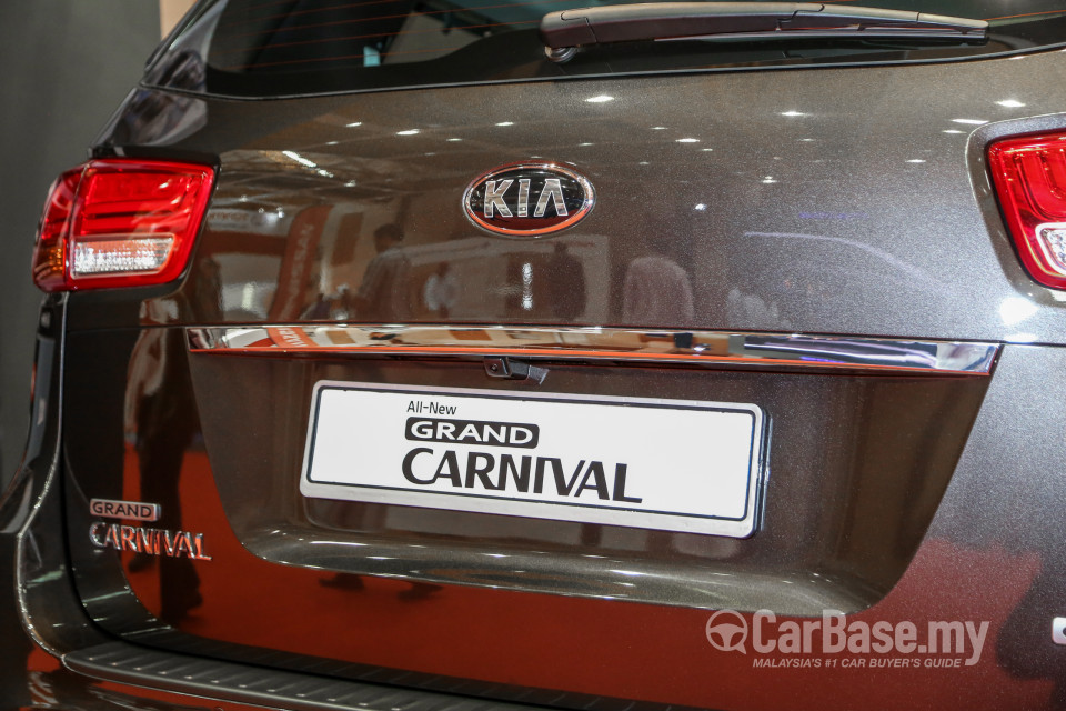Kia Carnival YP (2017) Exterior