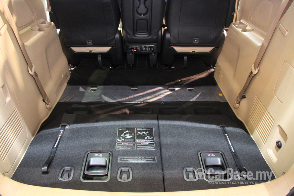 Kia Carnival YP (2017) Interior