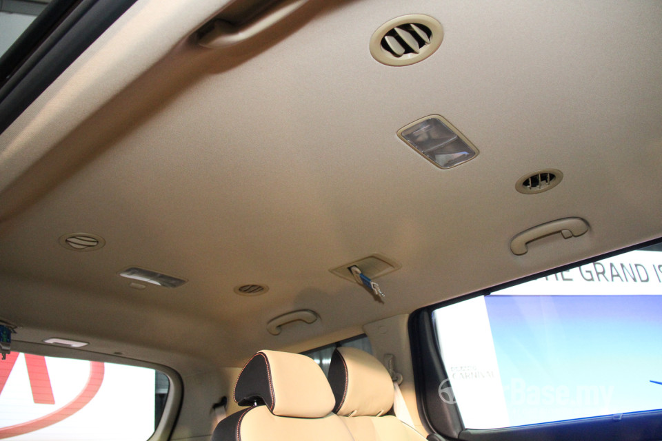 Kia Carnival YP (2017) Interior