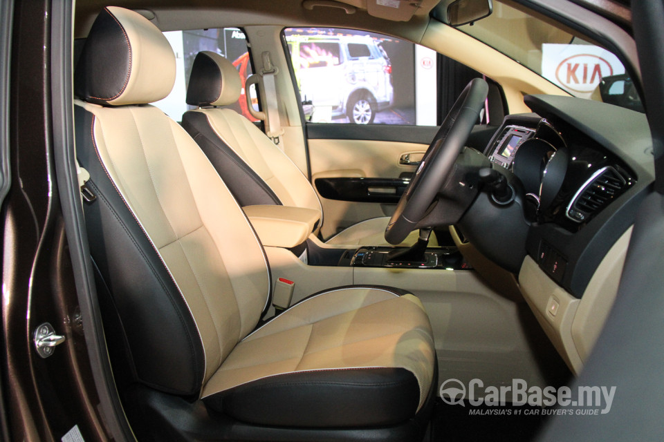 Kia Carnival YP (2017) Interior