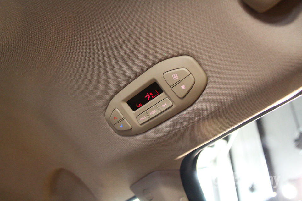 Kia Carnival YP (2017) Interior