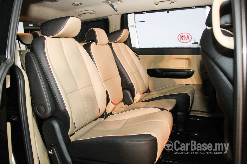 Kia Carnival YP (2017) Interior