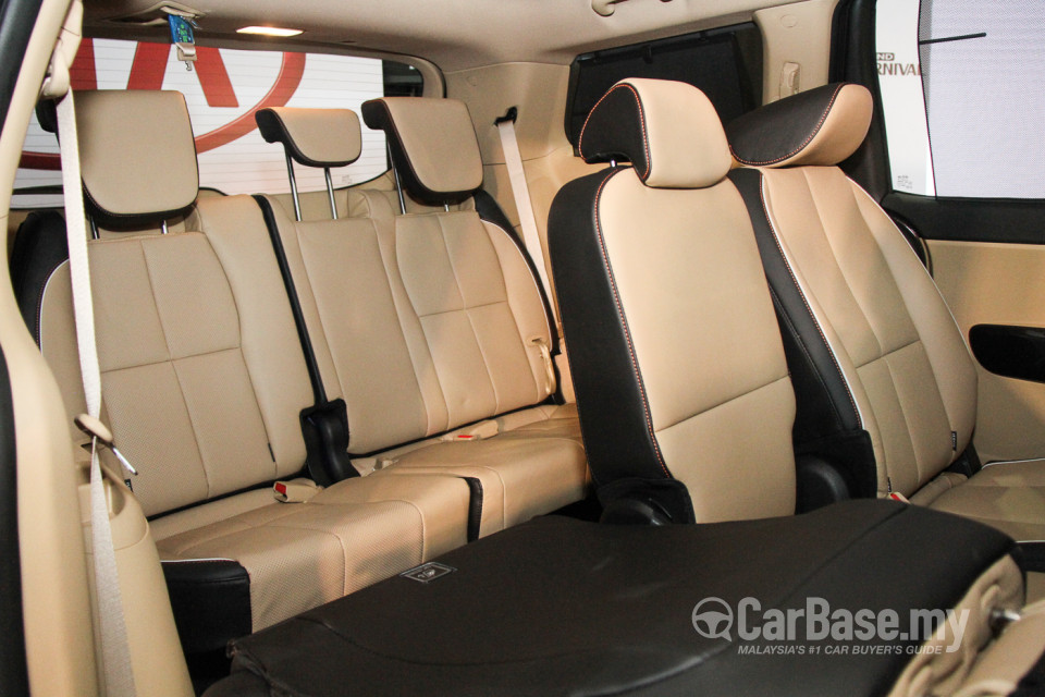 Kia Carnival YP (2017) Interior