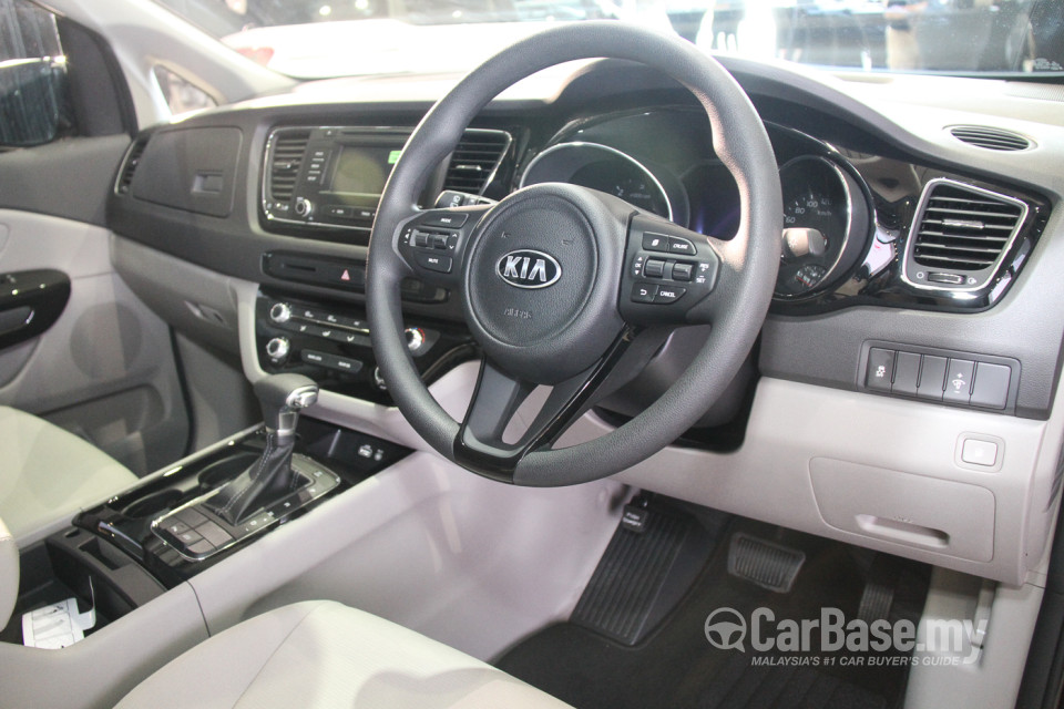 Kia Carnival YP (2017) Interior