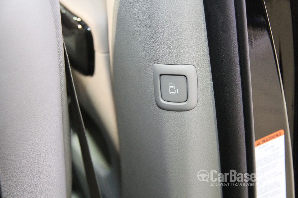 Kia Carnival YP (2017) Interior