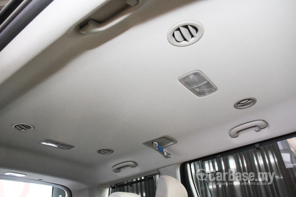 Kia Carnival YP (2017) Interior