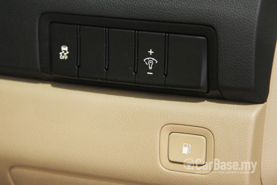 Kia Carnival YP (2017) Interior