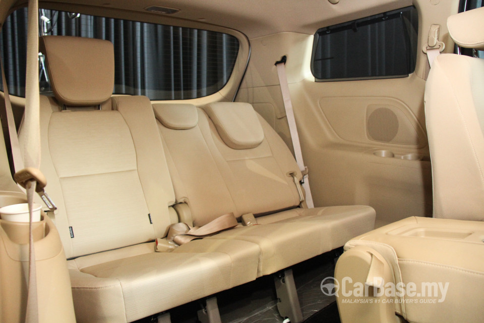 Kia Carnival YP (2017) Interior