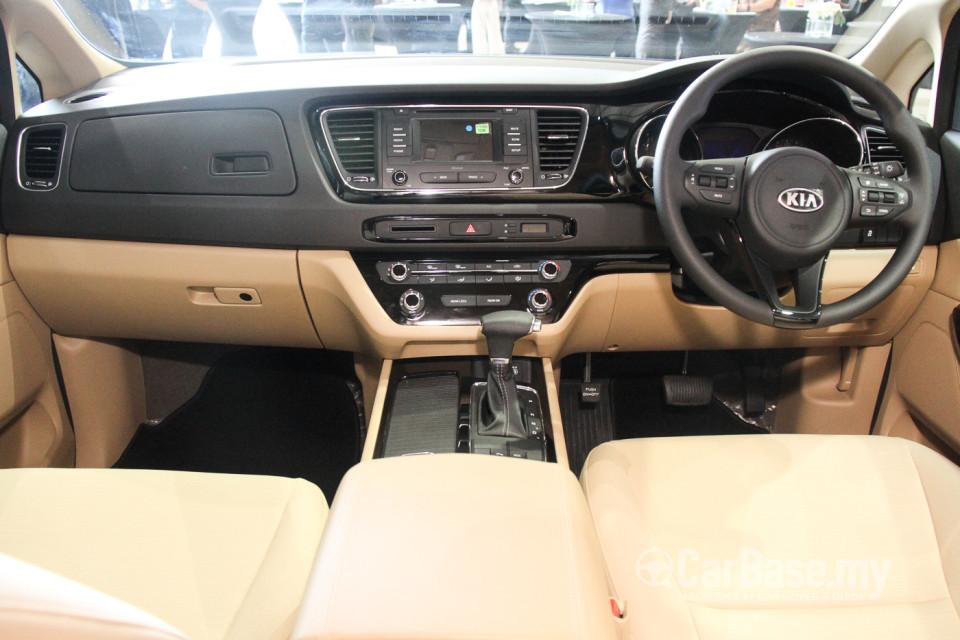 Kia Carnival YP (2017) Interior