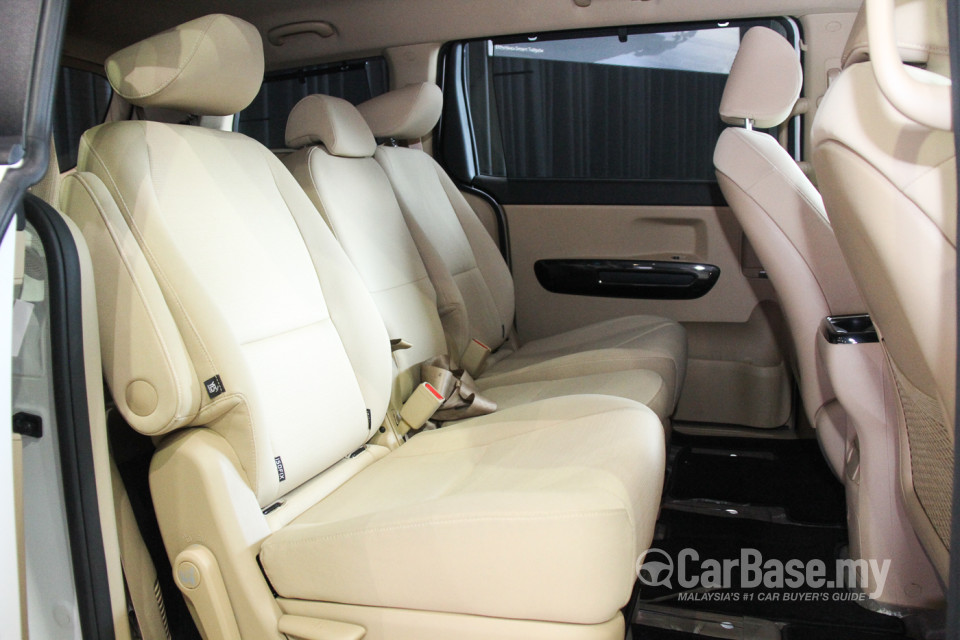 Kia Carnival YP (2017) Interior