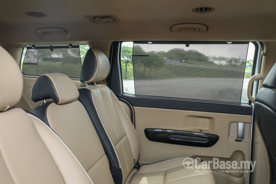 Kia Carnival YP (2017) Interior